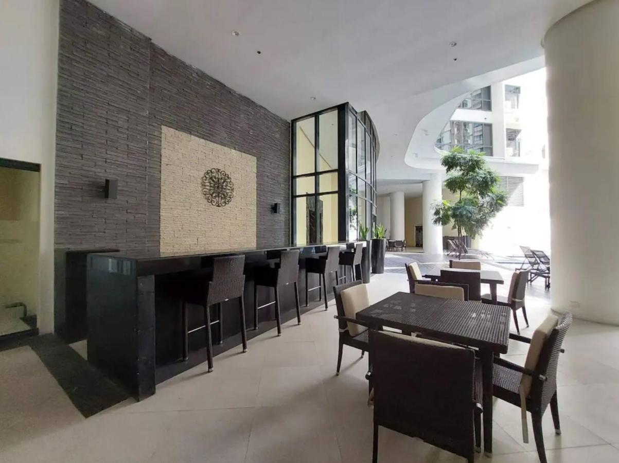 The Florence At Mckinley Hill Taguig Eksteriør bilde